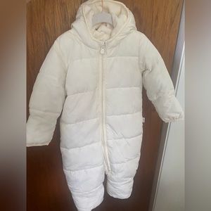 Baby Gap White Snow Suit 6-12 months (runs big)